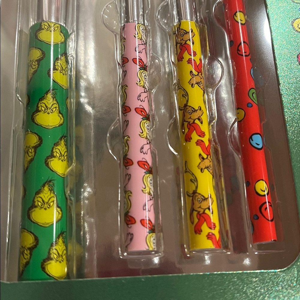 The Grinch Cosmetic Brush Set - Green, Pink, Red - Picture 2 of 4